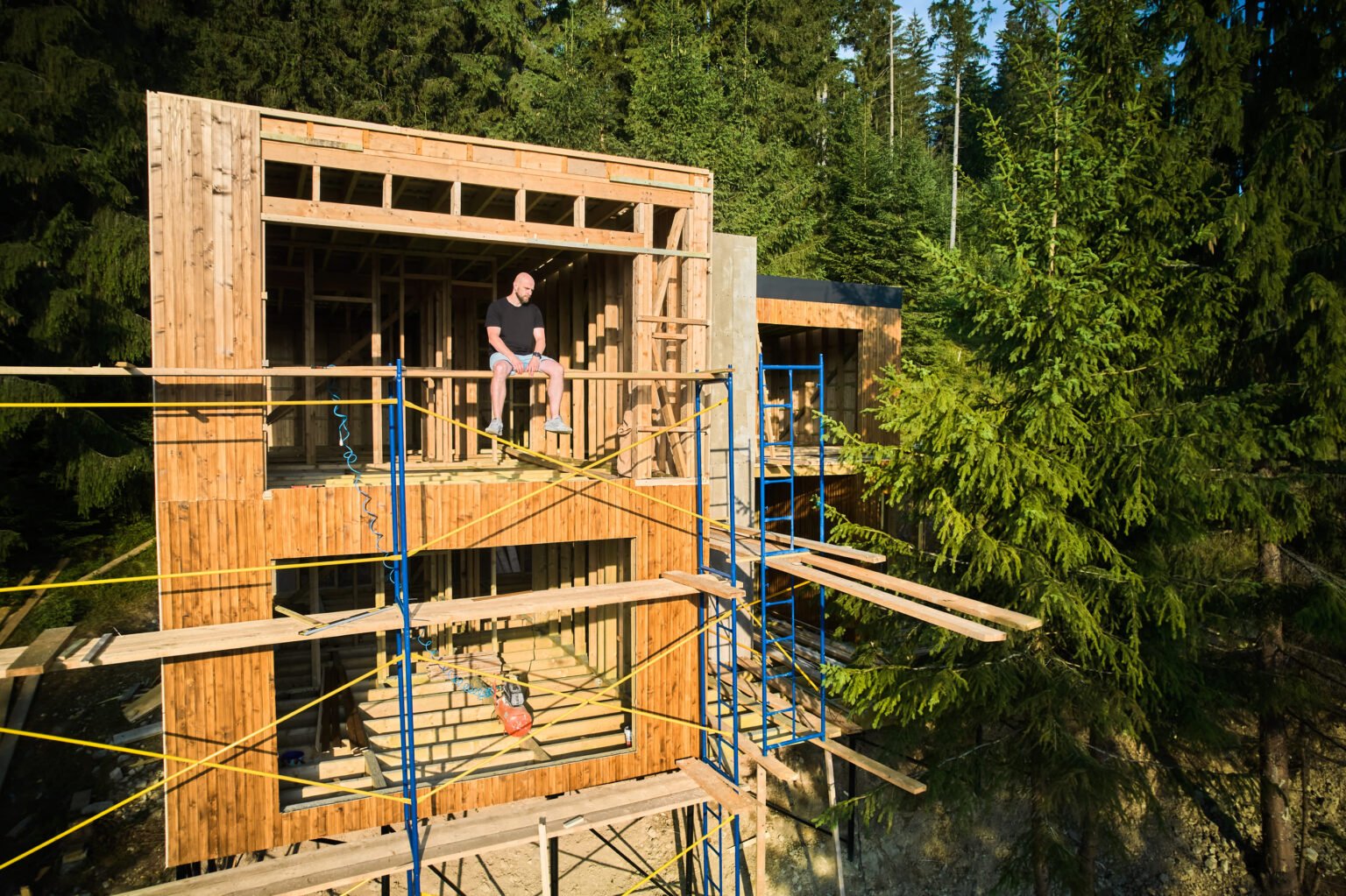 carpenter-constructing-wooden-frame-house-2025-01-16-22-14-12-utc